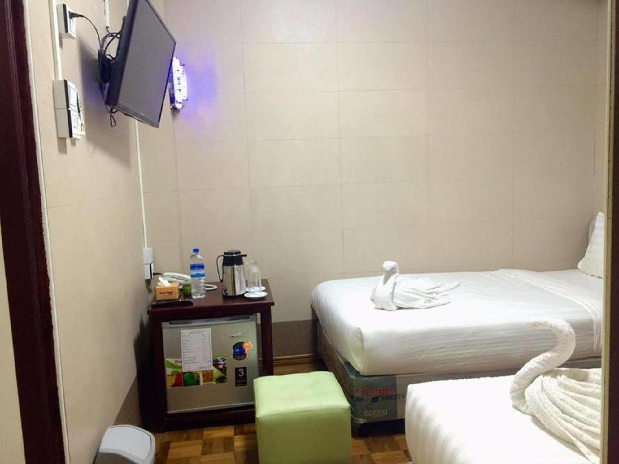 Pandora Motel 양곤 외부 사진