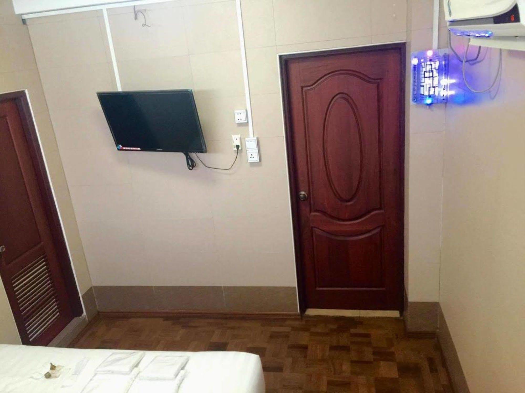 Pandora Motel 양곤 외부 사진