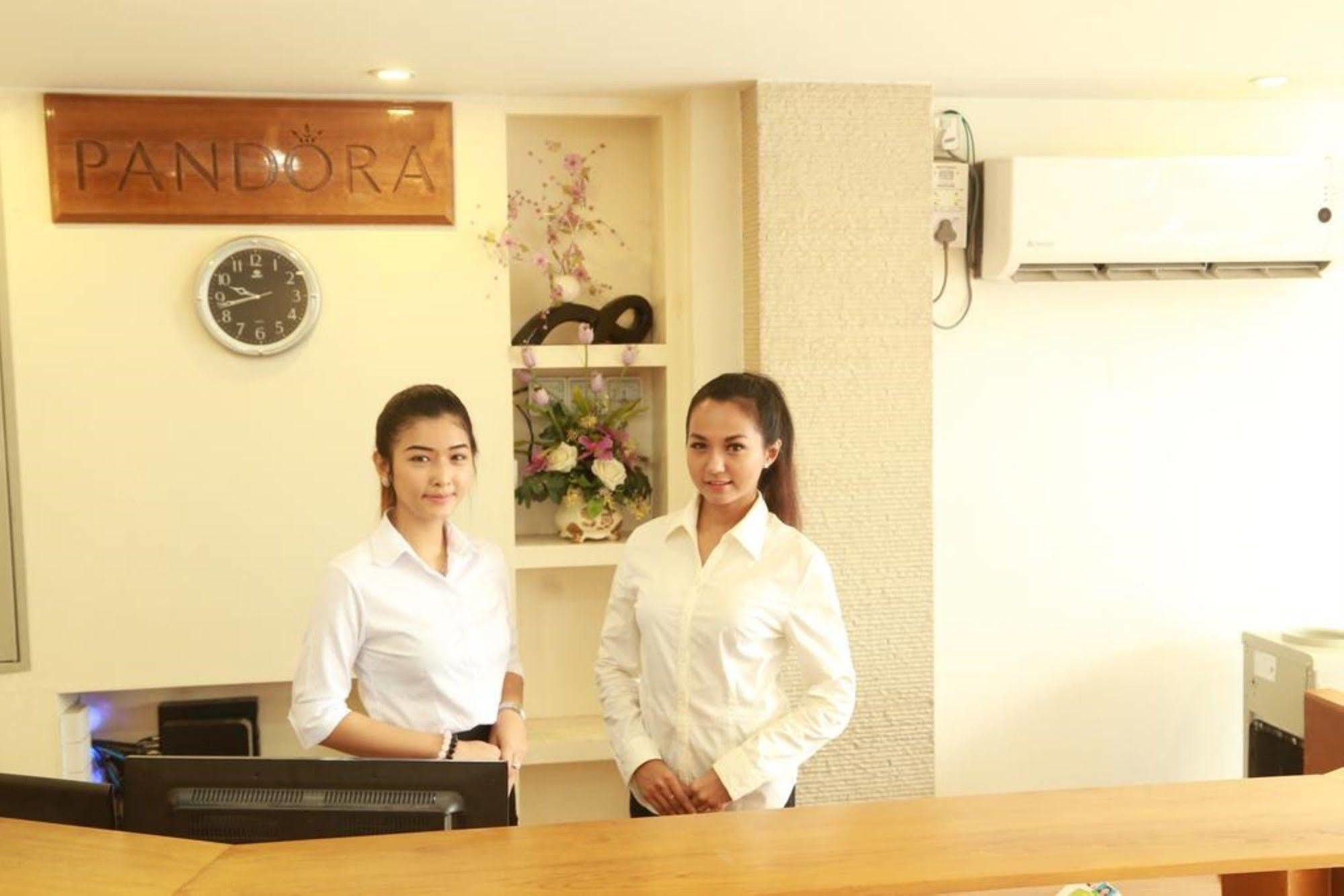 Pandora Motel 양곤 외부 사진